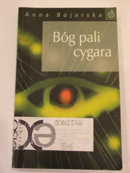 Bóg pali cygara