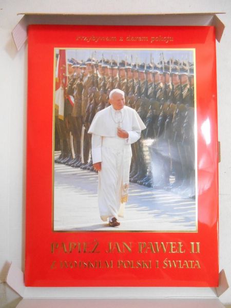 Gałązka Grzegorz (zdj.)  - Papież Jan Paweł II z wojskiem polski i świata