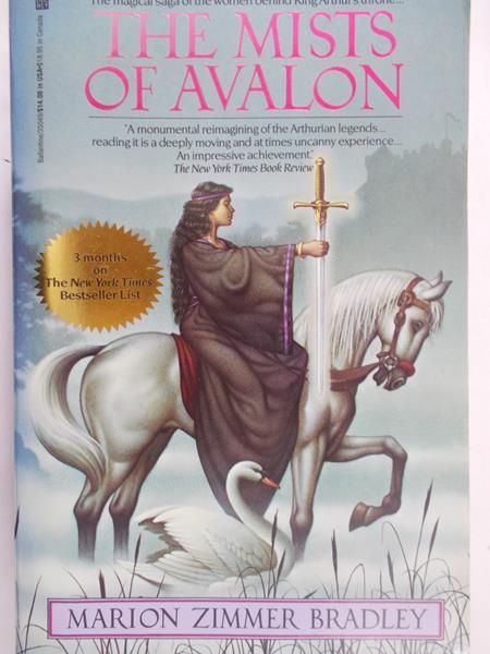 Bradley Marion Zimmer - The mists of avalon