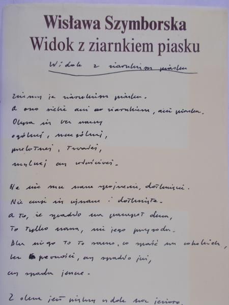 Szymborska Wisława - Widok z ziarnkiem piasku