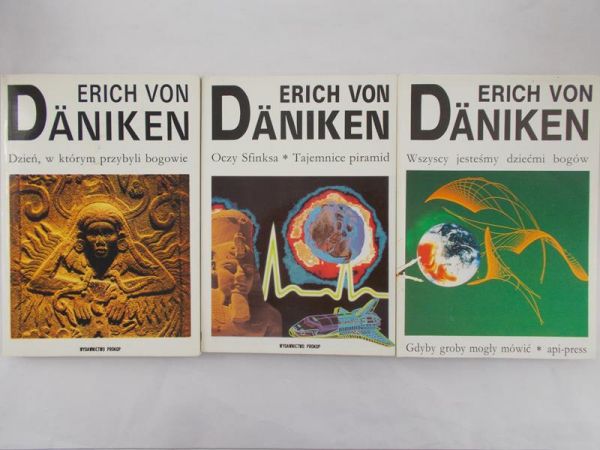 Daniken Erich von - Oczy Sfinksa. Tajemnice piramid / Dzień, w którym przybyli bogowie, Zestaw