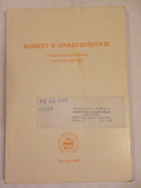 (red.) - Kobiety w  społeczeństwie