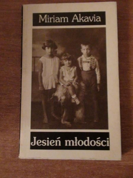 Akavia Miriam - Jesień młodości