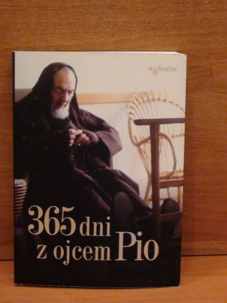 365 dni z ojcem Pio