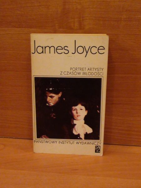 Joyce James - Portret artysty z czasów młodości