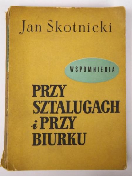 Przy sztalugach i przy biurku