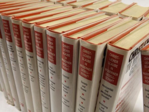 Christlicher Glaube in Moderner Gesellschaft, 37 tomów