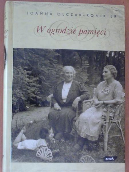 W ogrodzie pamięci