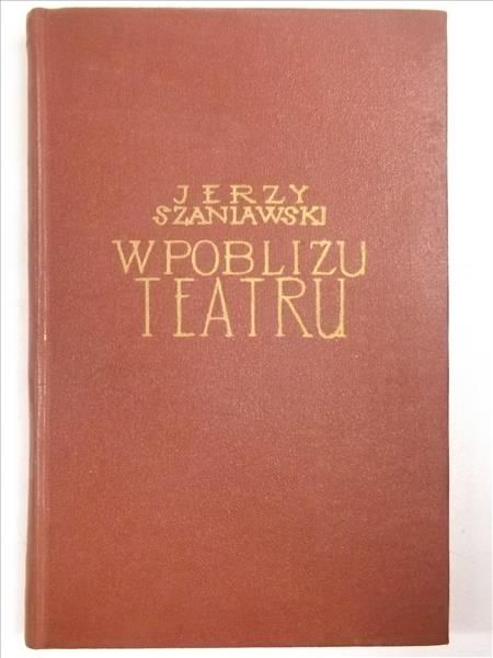 W pobliżu teatru