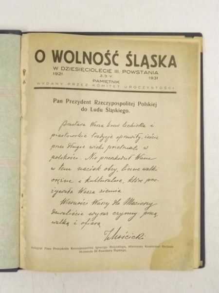 Ktoś bez lub o wielu twarzach