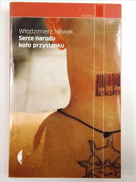 Serce narodu koło przystanku