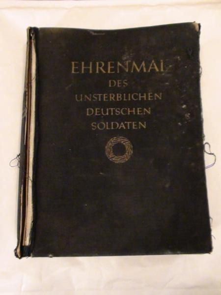 Ehrenmal des Unsterblichen Deutschen Soldaten, 1936r.