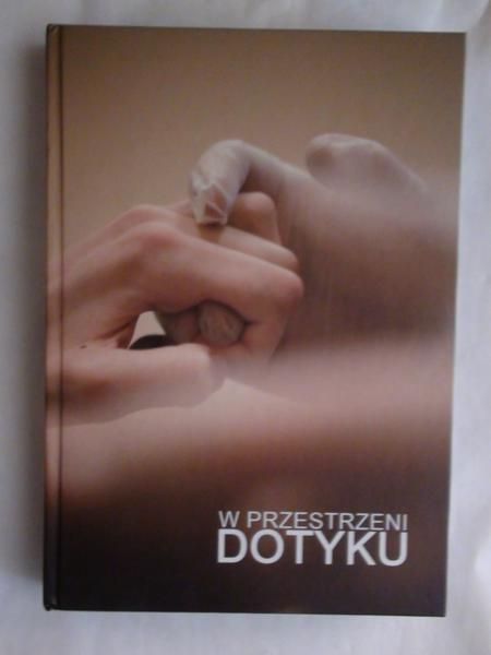 W przestrzeni dotyku + CD