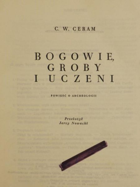 Bogowie, groby, uczeni