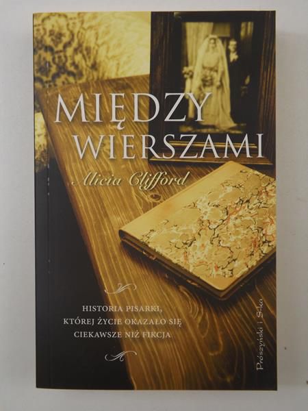 Między wierszami