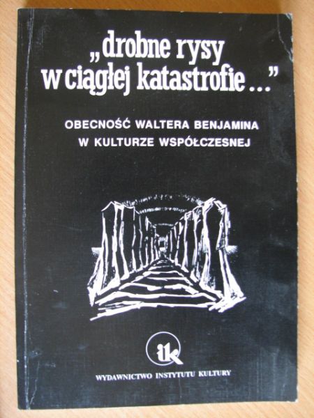 Drobne rysy w ciągłej katastrofie...