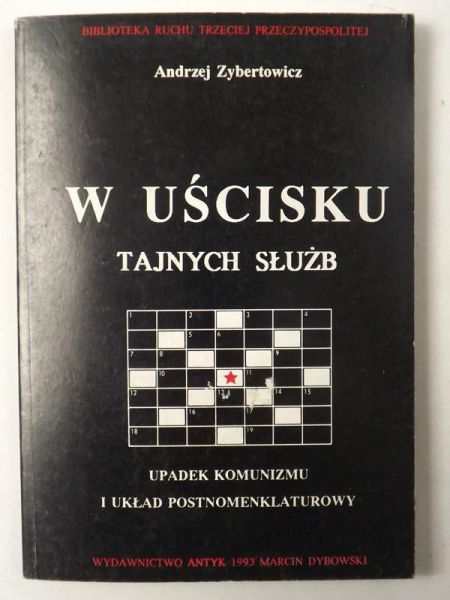 W uścisku tajnych służb