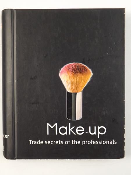 Make-up (Trade Secrets of the Professionals)