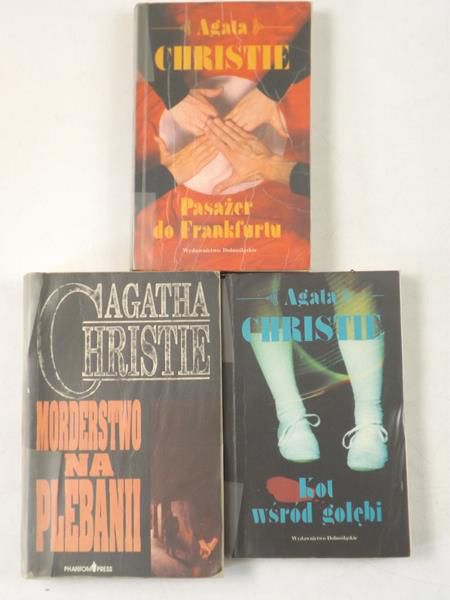 Christie Agatha - Morderstwo na plebanii / Kod wśród gołębi / Pasażer do Frankfurtu