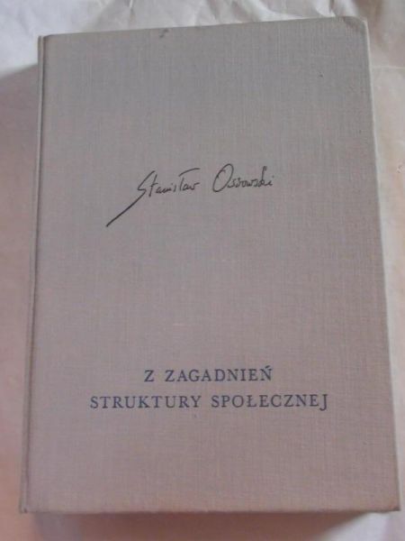 Z zagadnień struktury społecznej