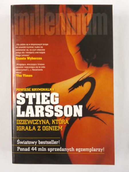 Larsson Stieg - Dziewczyna, która igrała z ogniem