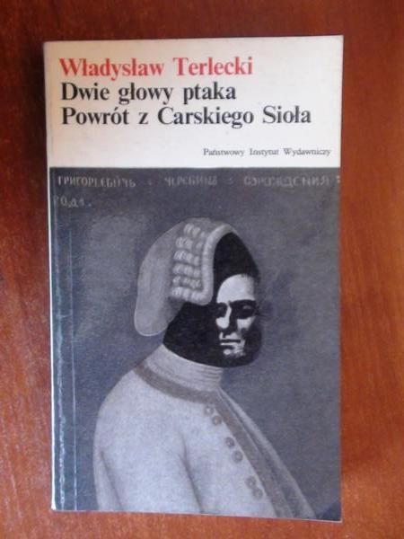 Dwie głowy ptaka