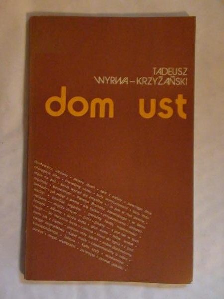 Dom ust