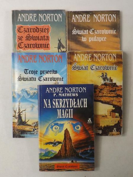 Czarodziej ze Świata Czarownic / Troje przeciw Światu Czarownic / Na skrzydłach magii / Świat Czarownic w pułapce / Świat Czarownic