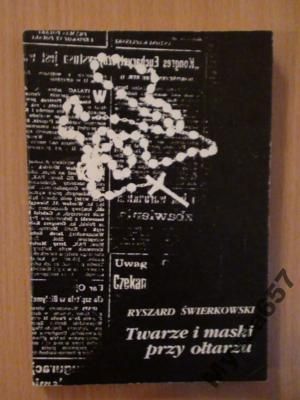 Twarze I Maski Przy Ołtarzu