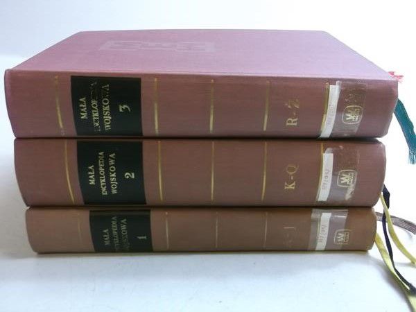 Mała encyklopedia wojskowa, Tomy I-III
