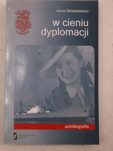 W cieniu dyplomacji