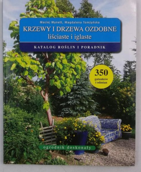 Krzewy i drzewa ozdobe liściaste i iglaste