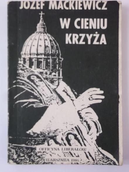 W cieniu krzyża