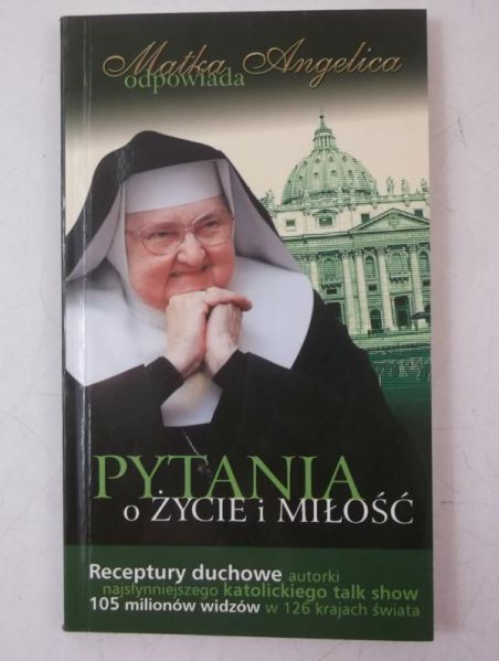 odpowiada