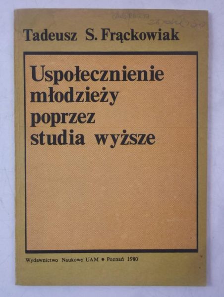 Uspołecznienie młodzieży poprzez studia wyższe