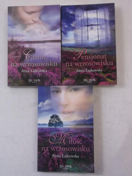 Cienie na wrzosowisku, 3 książki