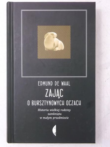 Zając o bursztynowych oczach