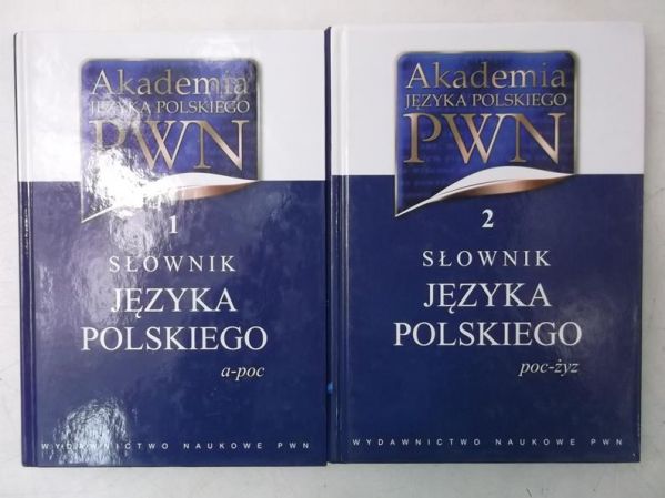 (opr.) - Akademia języka polskiego PWN. Słownik języka polskiego, Tom I-II