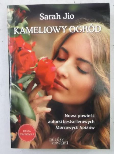Jio Sarah - Kameliowy ogród