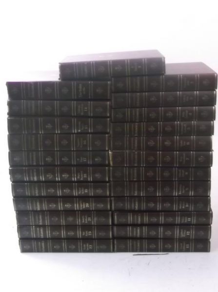 * Encyklopedia Britannica, 24 książki