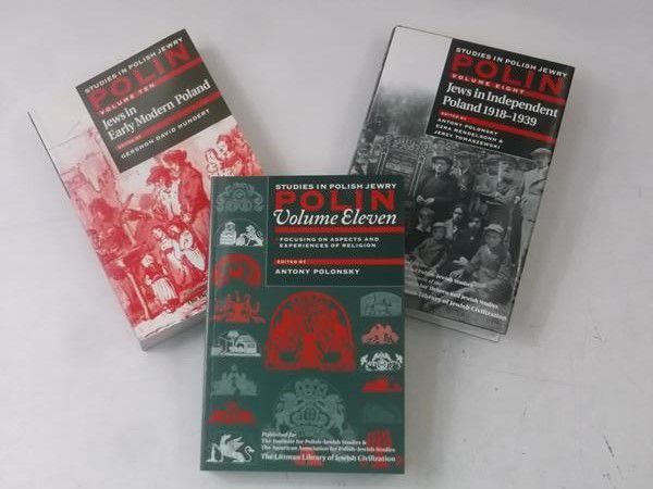 Studies in Polish Jewry,  zestaw 3 książek