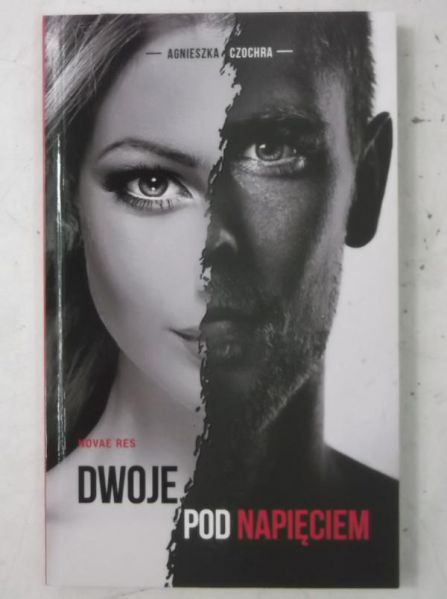 Dwoje pod napięciem