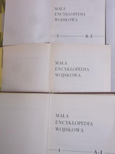 Mała encyklopedia wojskowa, Tomy I-III