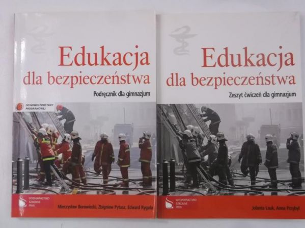 Edukacja dla bezpieczeństwa, 2 książki