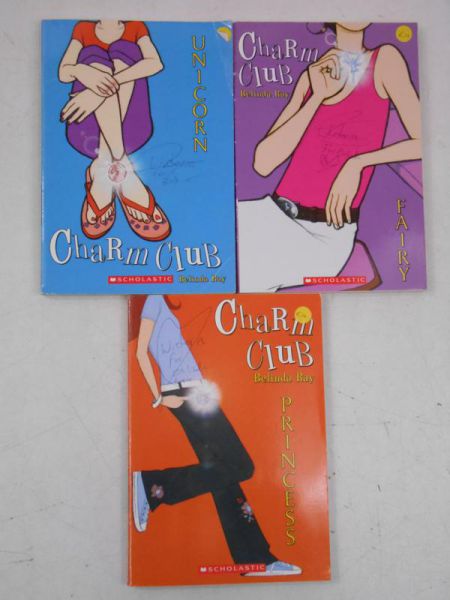 Charm Club, 3 książeczki