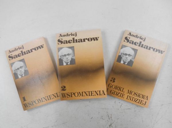 Wspomnienia, Tom I-II / Gorki, Moskwa i gdzie indziej
