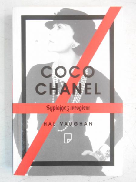 Coco Chanel. Sypiając z wrogiem
