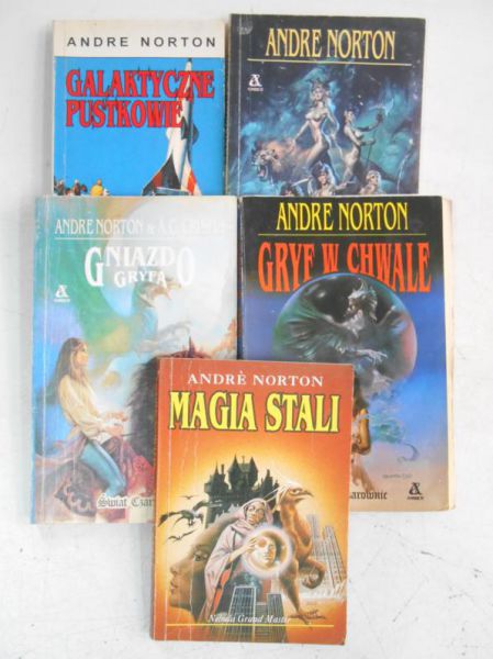 Świat czarownic, 5 książek