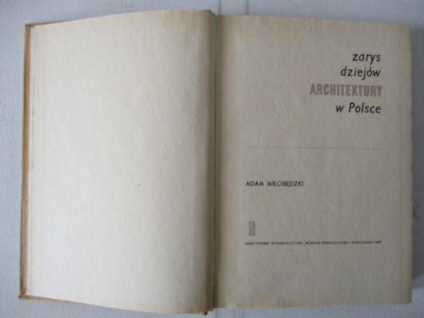 Zarys dziejów architektury w Polsce