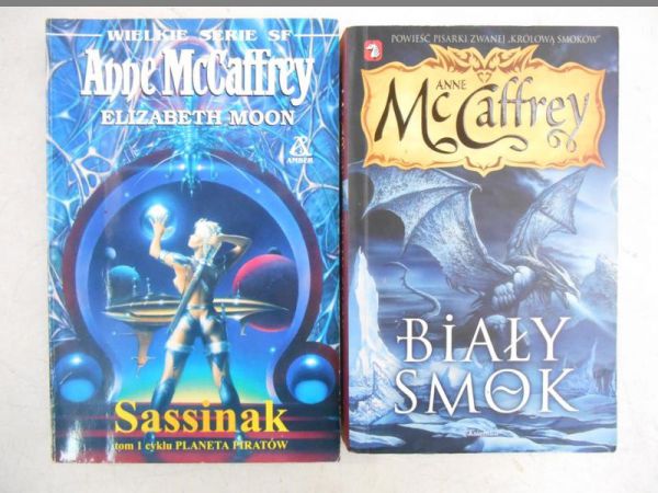 McCaffrey Anne - Sassinak / Biały smok